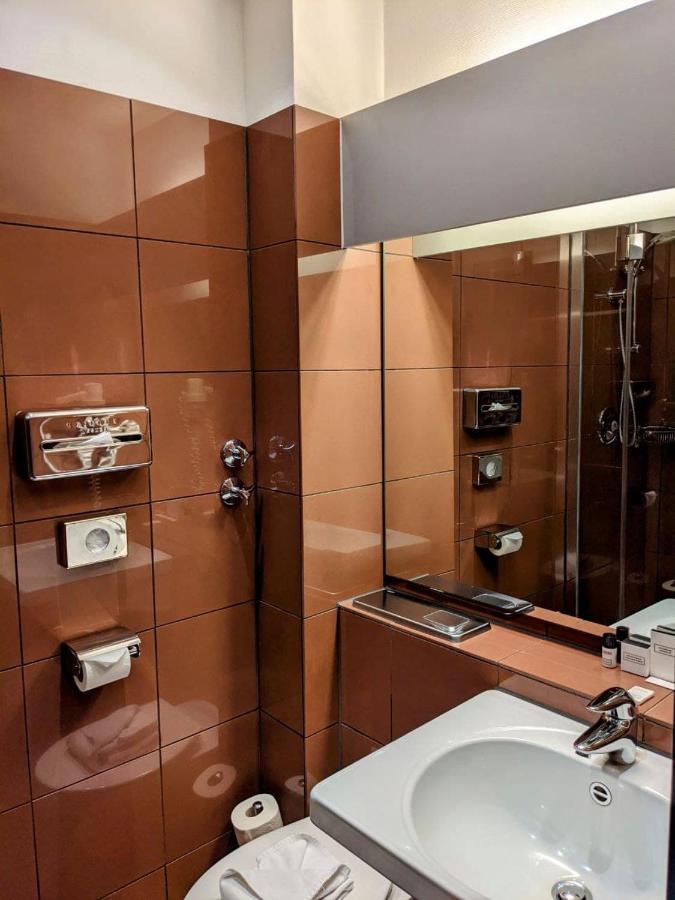 Aussen Alster Hotel Hamburg Bagian luar foto