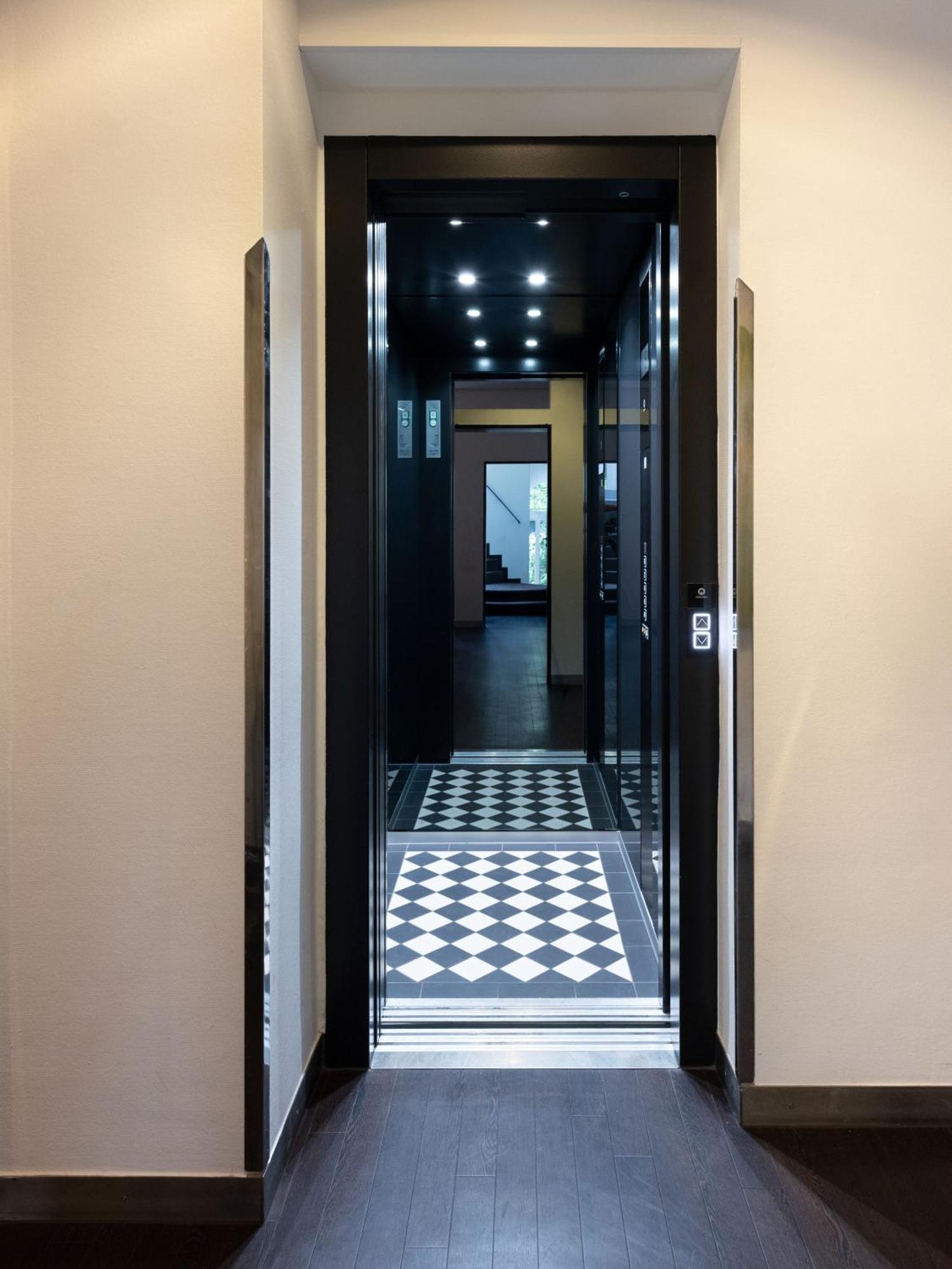 Aussen Alster Hotel Hamburg Bagian luar foto